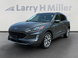 Used 2020 Ford Escape Titanium image 1