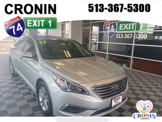 Used 2017 Hyundai Sonata SE image 1