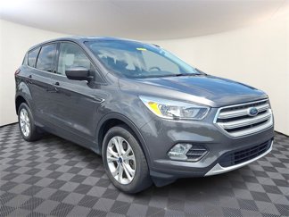 Used 2019 Ford Escape SE image 1