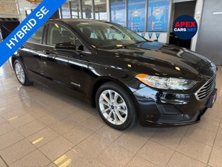 Used 2019 Ford Fusion SE image 1