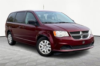 Used 2018 Dodge Grand Caravan SE w/ UConnect Hands-Free Group image 1