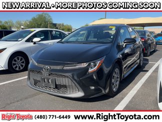Used 2022 Toyota Corolla LE image 1
