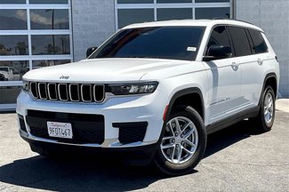 Certified 2023 Jeep Grand Cherokee L Laredo image 1