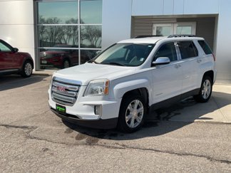Used 2016 GMC Terrain SLT image 1