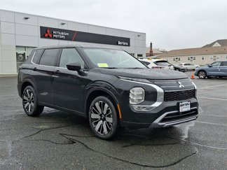 New 2025 Mitsubishi Outlander SE image 1