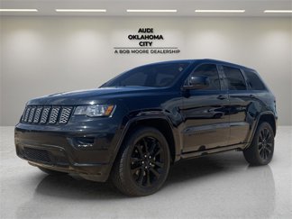 Used 2020 Jeep Grand Cherokee Altitude image 1