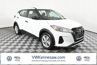 Used 2021 Nissan Kicks S image 1