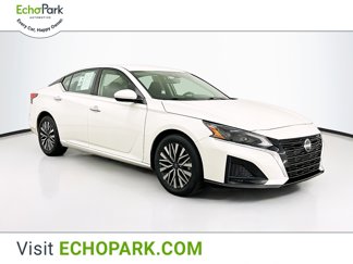 Used 2023 Nissan Altima 2.5 SV image 1