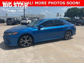 Used 2019 Toyota Camry image 1