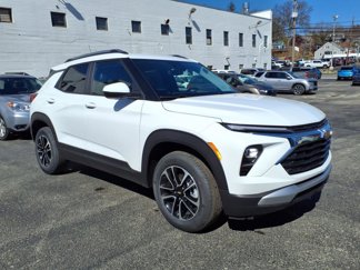New 2025 Chevrolet TrailBlazer LT w/ LT Cold Weather Package image 1