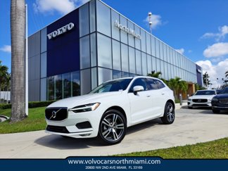 Used 2021 Volvo XC60 T5 Momentum w/ Premium Package image 1
