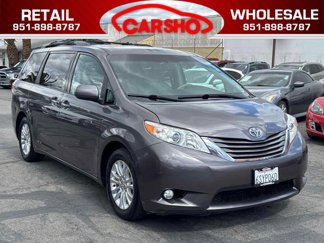 Used 2011 Toyota Sienna XLE image 1