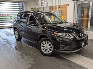 Used 2017 Nissan Rogue S image 1