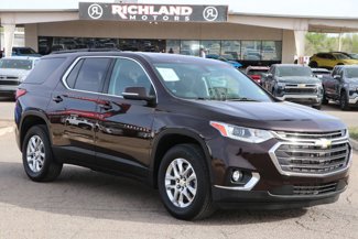 Used 2021 Chevrolet Traverse LT image 1