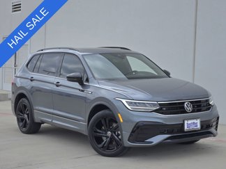 Used 2023 Volkswagen Tiguan SE R-Line image 1