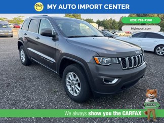 Used 2019 Jeep Grand Cherokee Laredo image 1
