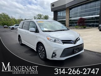 Used 2020 Toyota Sienna XLE image 1