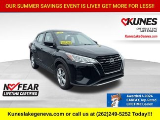 Used 2024 Nissan Kicks S image 1