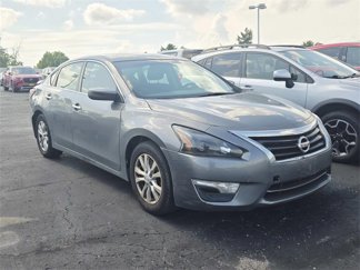 Used 2015 Nissan Altima 2.5 S w/ Sport Value Package image 1