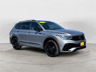 Used 2024 Volkswagen Tiguan SE R-Line image 1