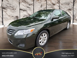 Used 2011 Toyota Camry LE image 1