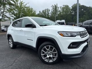 Used 2022 Jeep Compass Latitude w/ Sun and Sound Group image 1