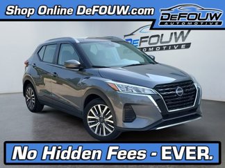 Used 2022 Nissan Kicks SV image 1