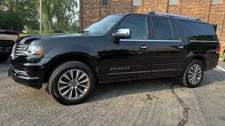 Used 2016 Lincoln Navigator L Select image 1