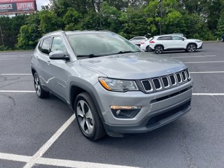 Used 2017 Jeep Compass Latitude w/ Popular Equipment Group image 1