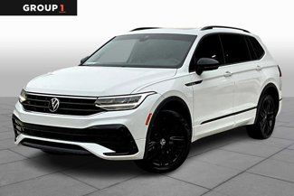 Used 2022 Volkswagen Tiguan SE R-Line image 1