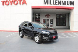 Certified 2021 Toyota RAV4 XLE image 1