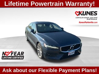 Used 2021 Volvo S60 T6 Momentum w/ Premium Package image 1