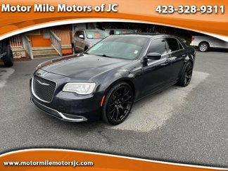 Used 2017 Chrysler 300 Limited image 1