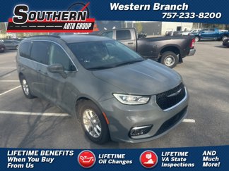 Certified 2022 Chrysler Pacifica Touring-L image 1