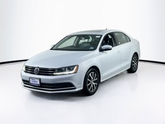 Used 2017 Volkswagen Jetta SE image 1