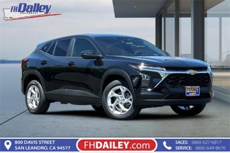 New 2025 Chevrolet Trax LS w/ LS Convenience Package image 1