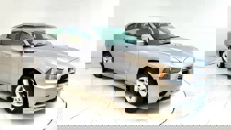 Used 2014 Dodge Charger SE image 1