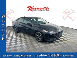 Used 2022 Hyundai Elantra SEL w/ Convenience Package image 1