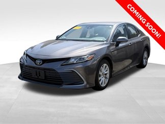 Used 2023 Toyota Camry LE image 1