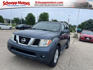 Used 2005 Nissan Pathfinder LE image 1