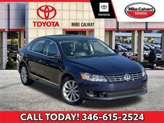 Used 2012 Volkswagen Passat 2.5 SEL image 1