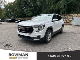 Used 2022 GMC Terrain SLE w/ Driver Convenience Package image 1