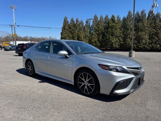 Used 2022 Toyota Camry SE image 1