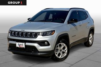 New 2025 Jeep Compass Latitude image 1
