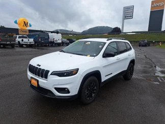 Certified 2023 Jeep Cherokee Altitude Lux image 1