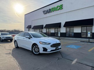 Used 2019 Ford Fusion SE image 1