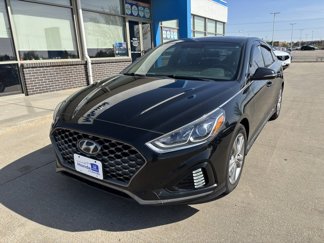 Used 2018 Hyundai Sonata Sport image 1