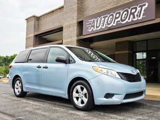 Used 2015 Toyota Sienna L image 1