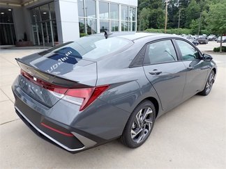 New 2025 Hyundai Elantra Sport video 2