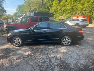 Used 2010 Mercedes-Benz E 350 4MATIC Sedan image 1